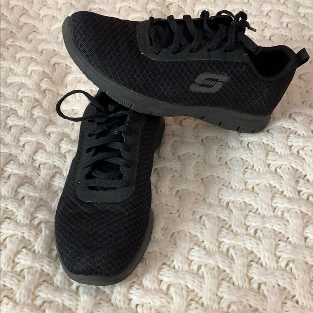 Skechers slip resistant shoes